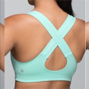 Lululemon sports bra